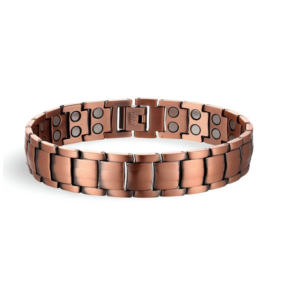 Photo sur fond blanc d'un bracelet magnétique en cuivre de couleur bronze